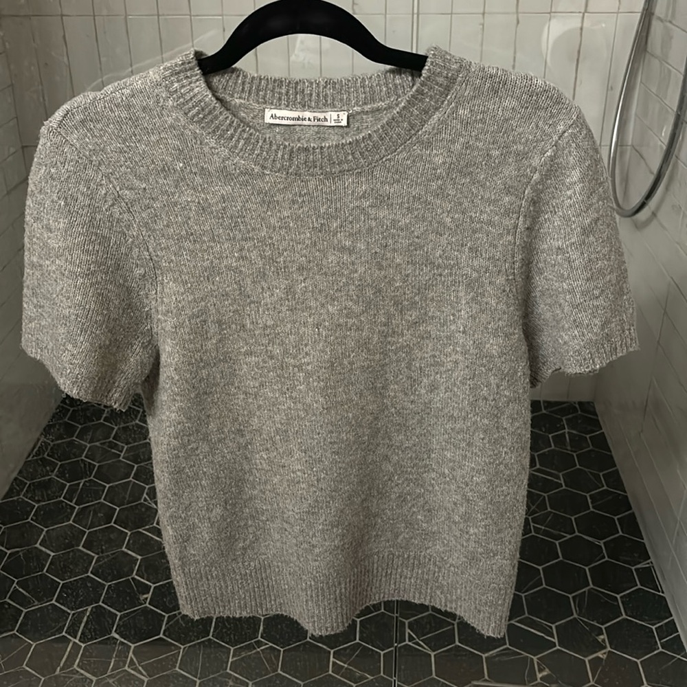 Abercrombie sweater top